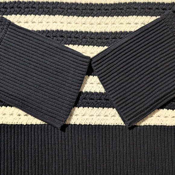 New Gap 24/7 Split Hem Crochet sweater navy striped size small - Picture 10 of 16